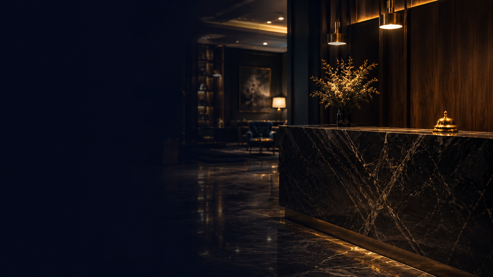 Recepción de hotel premium con iluminación cálida